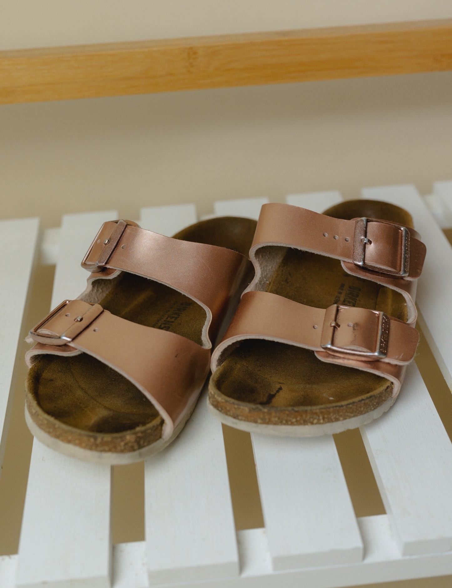 Birkenstock Metallic Pink Arizona Sandals, Size 1.5