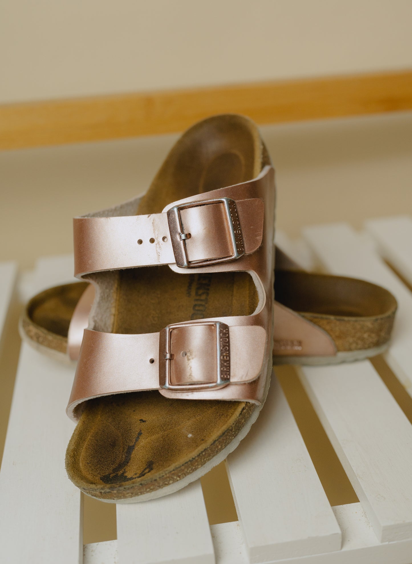 Birkenstock Metallic Pink Arizona Sandals, Size 1.5